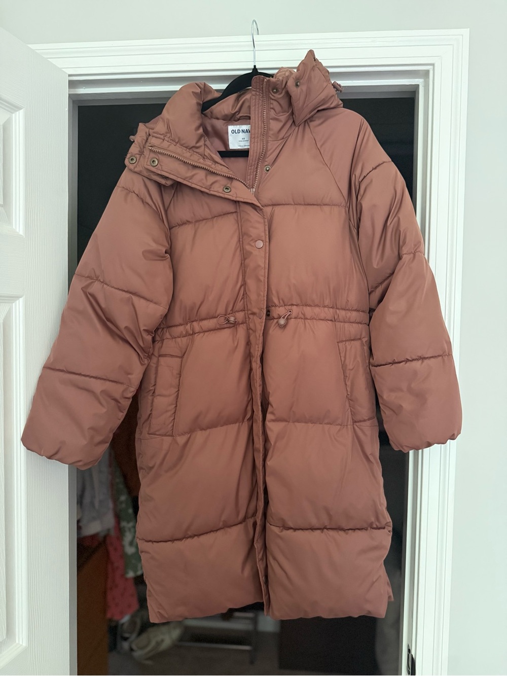 Old Navy Long Puffer Coat with Hood - Picture 3 of 3